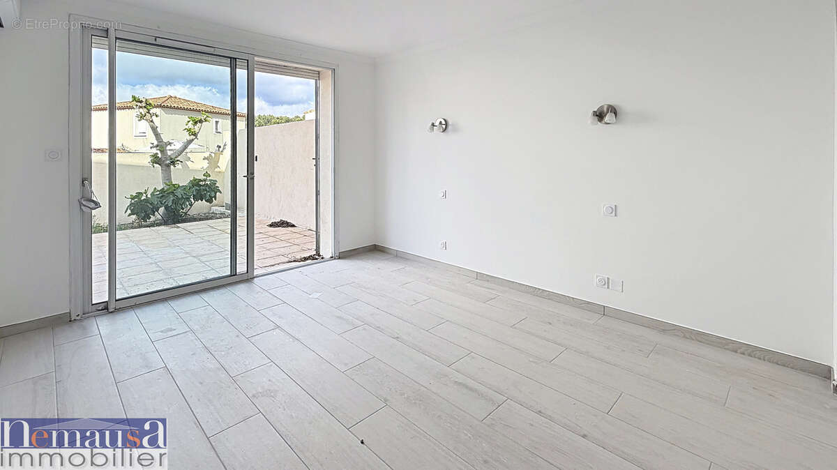 Appartement à MILHAUD