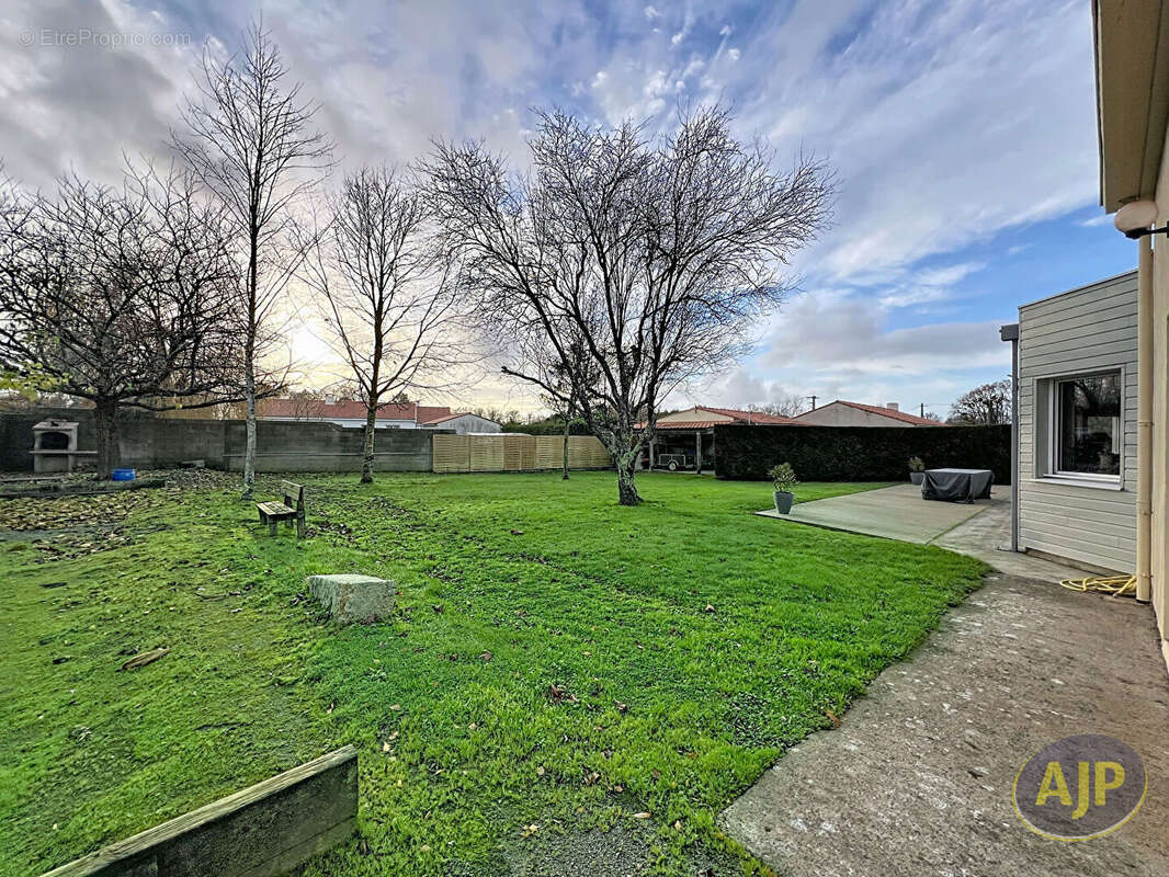 Maison à SAINT-AIGNAN-GRANDLIEU