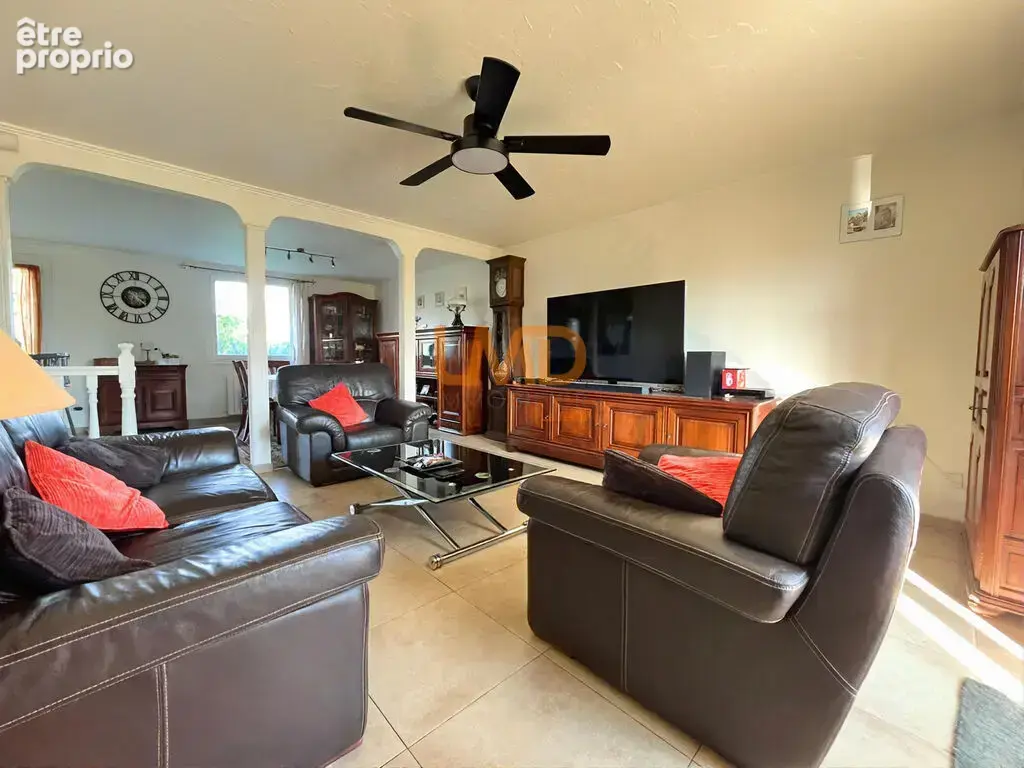 Le Muy – Maison familiale, 4 chambres, bureau, calme, jardin int - photo 7