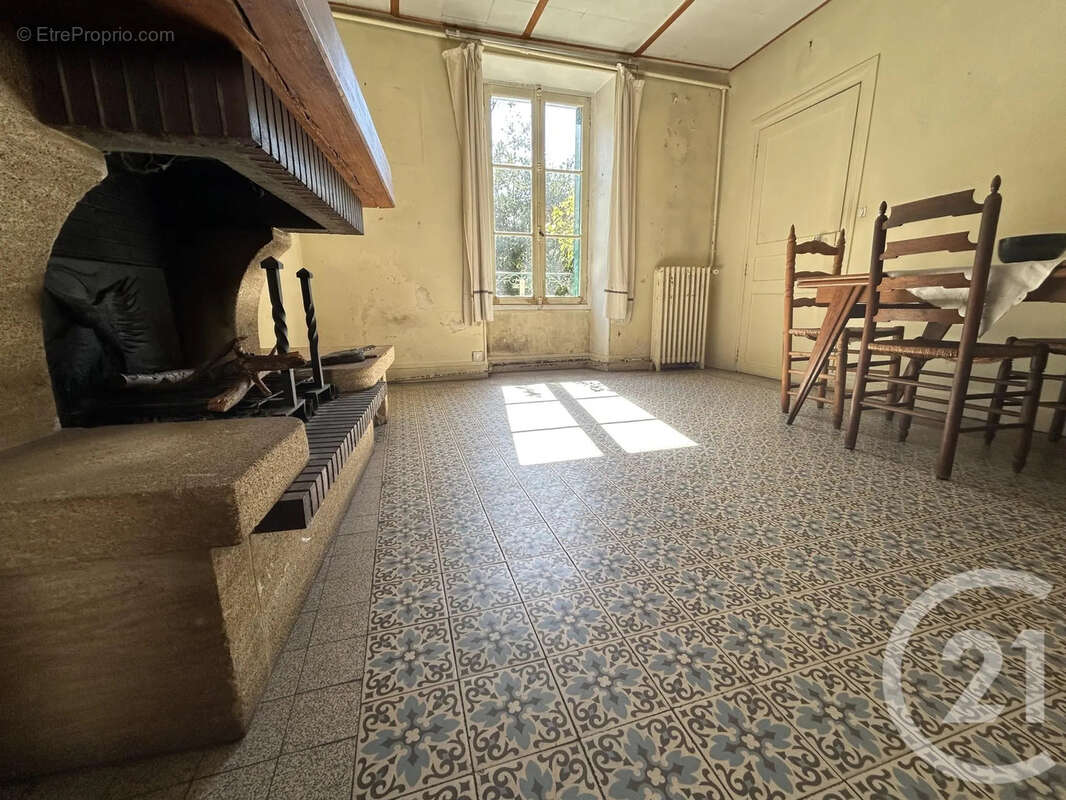 Maison à SAMOIS-SUR-SEINE