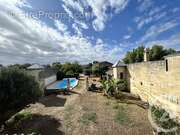 Maison à SAINT-MEDARD-DE-GUIZIERES