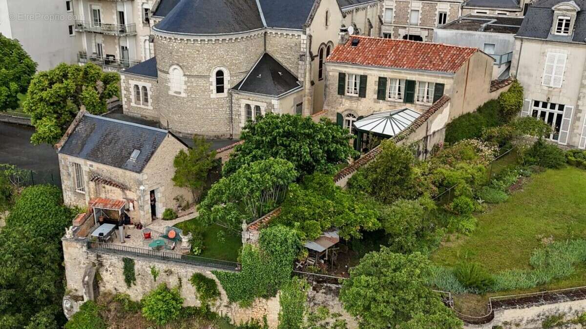 Maison à POITIERS