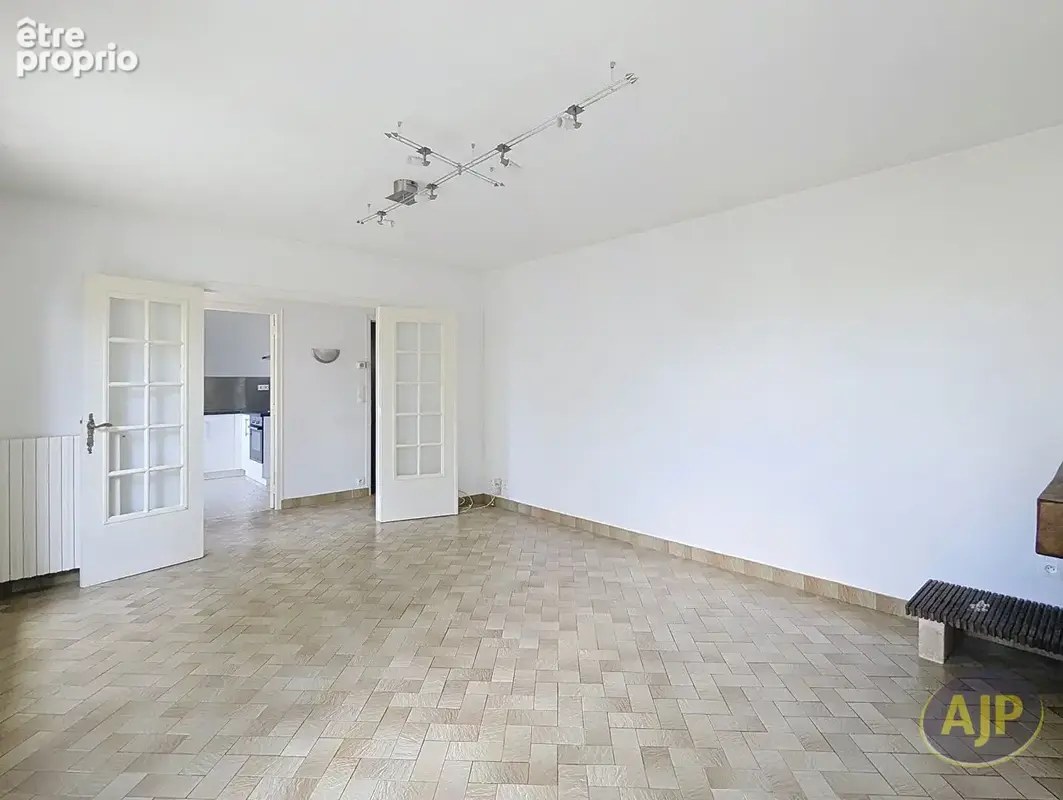 Thorigné-Fouillard - Maison avec fort potentiel sur terrain de 400 m² - photo 4