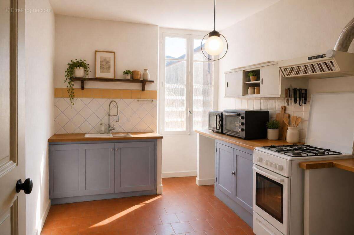 Maison à LEZAN