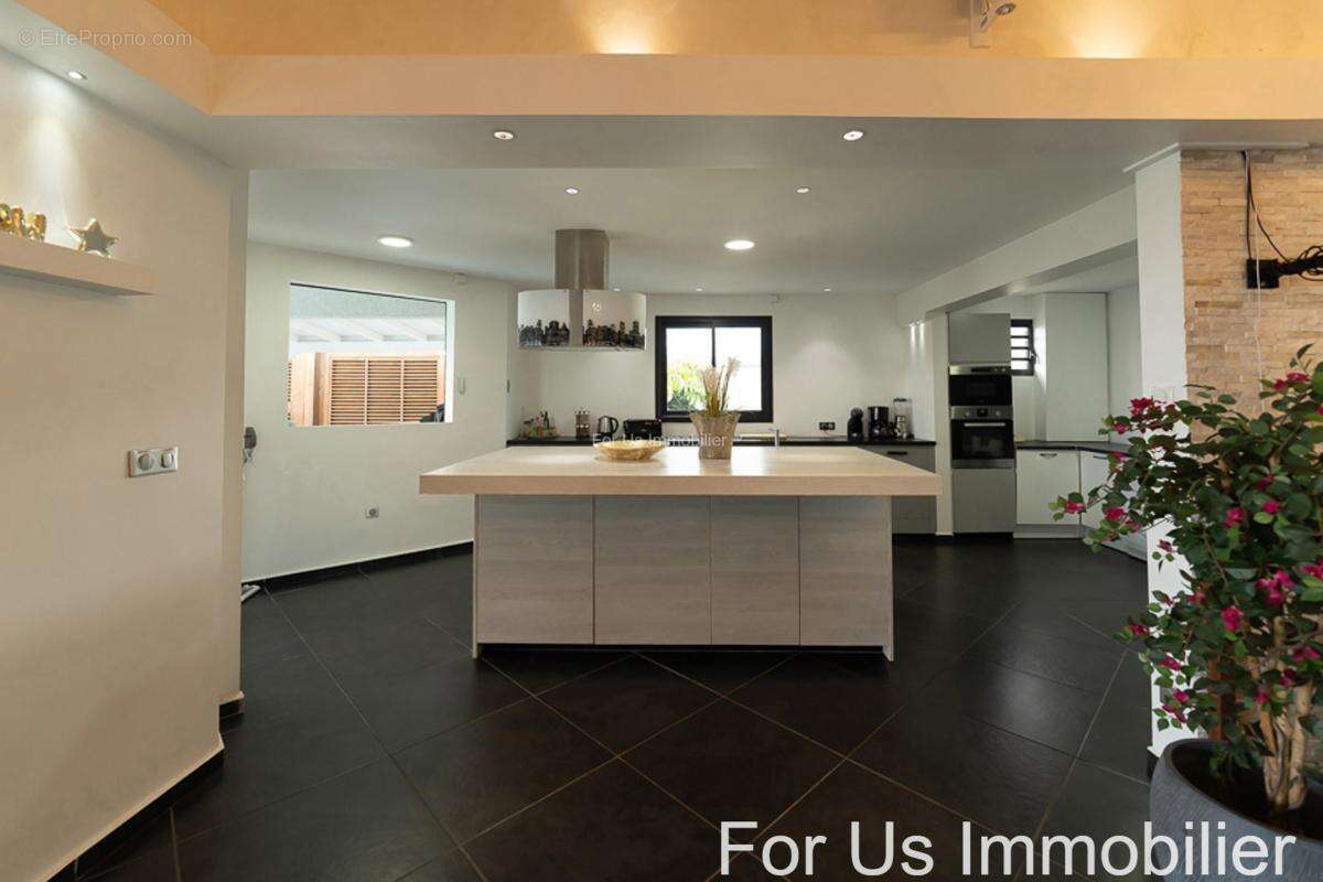 Maison à SAINTE-ANNE