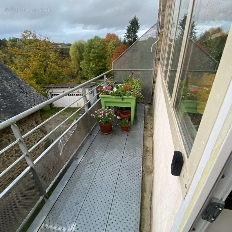 Appartement à PIERRE-BUFFIERE