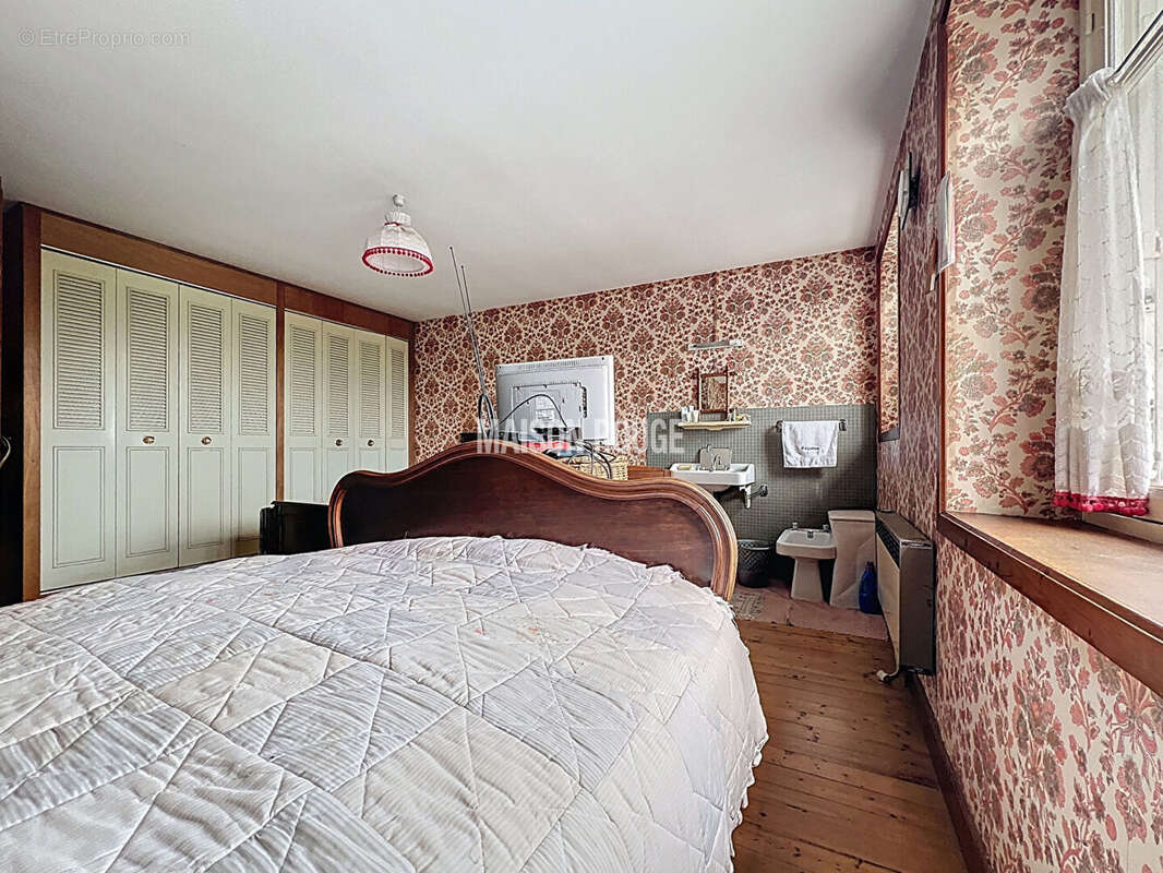 Maison à LE VIVIER-SUR-MER