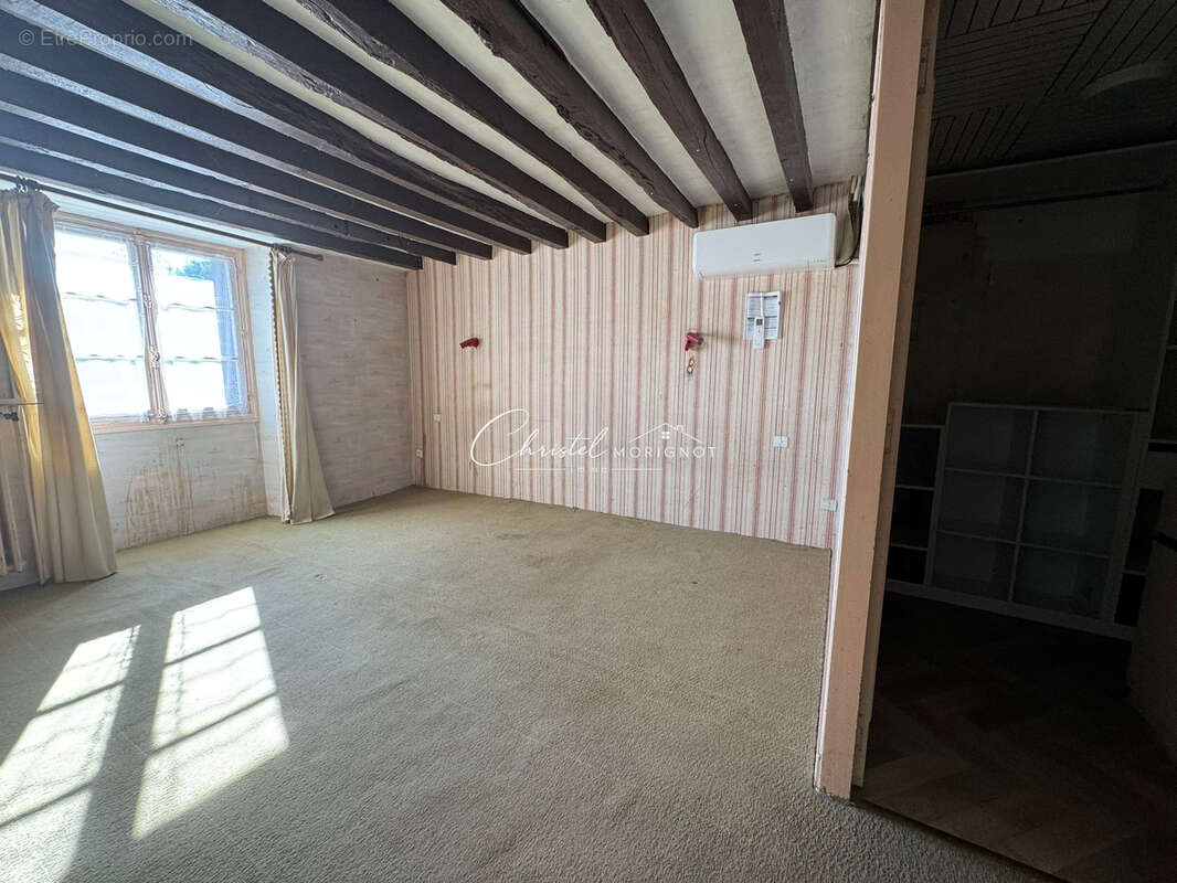 Maison de 140m2 + un atelier, dépendances et studio - photo 8