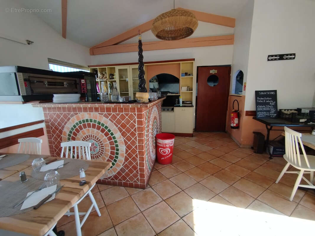 A vendre 349 000 euros une grande Brasserie, Tabac, PMU, FDJ, restaurant située dans un quartier en expansion - photo 6