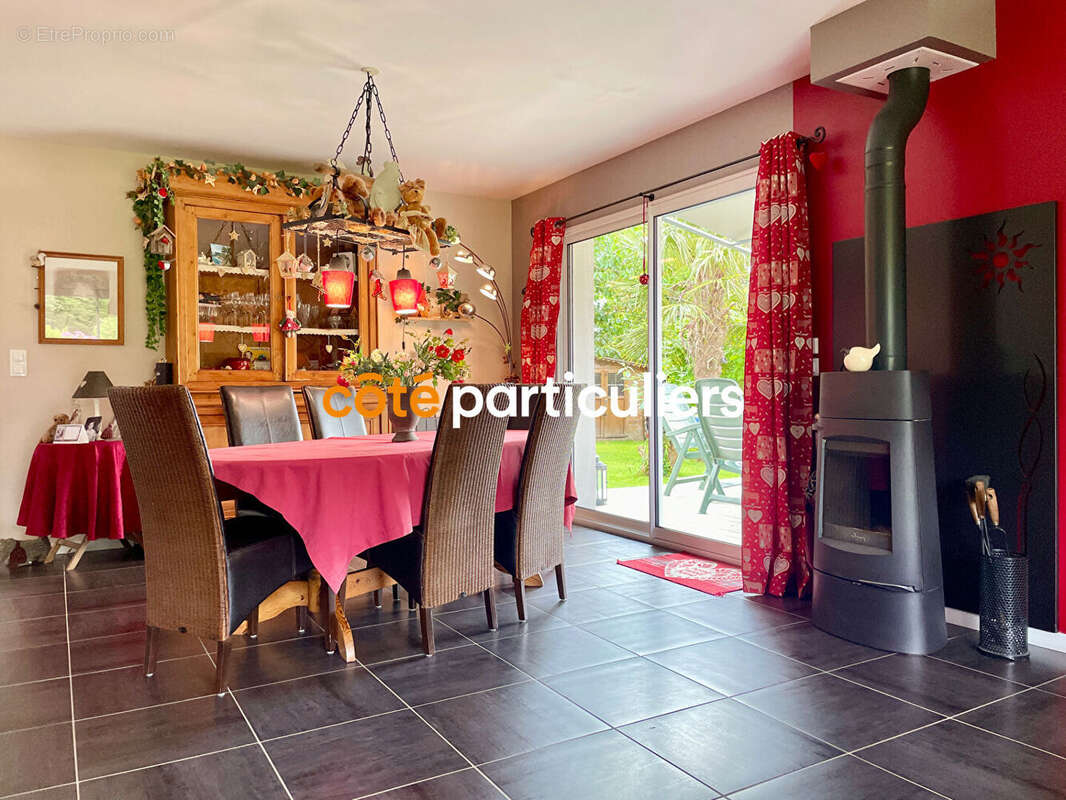 Maison à SAINT-SAUVEUR-LA-POMMERAYE