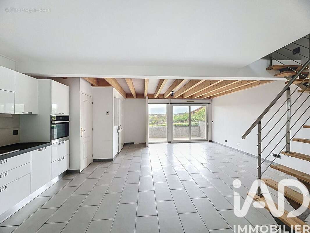 Photo 6 - Appartement à VIRY