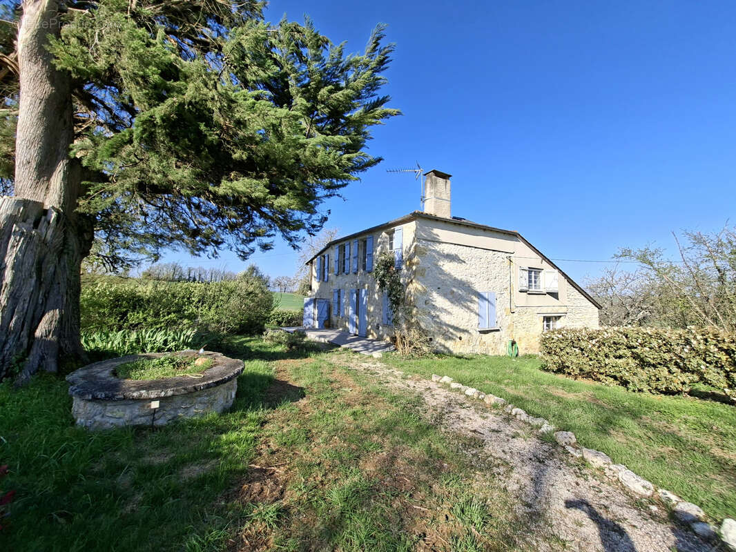 Maison à SAINT-PUY