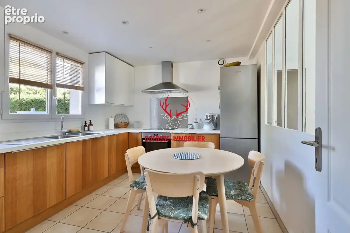 Maison de plain-pied 141 m² -  4 chambres - Piscine - photo 8
