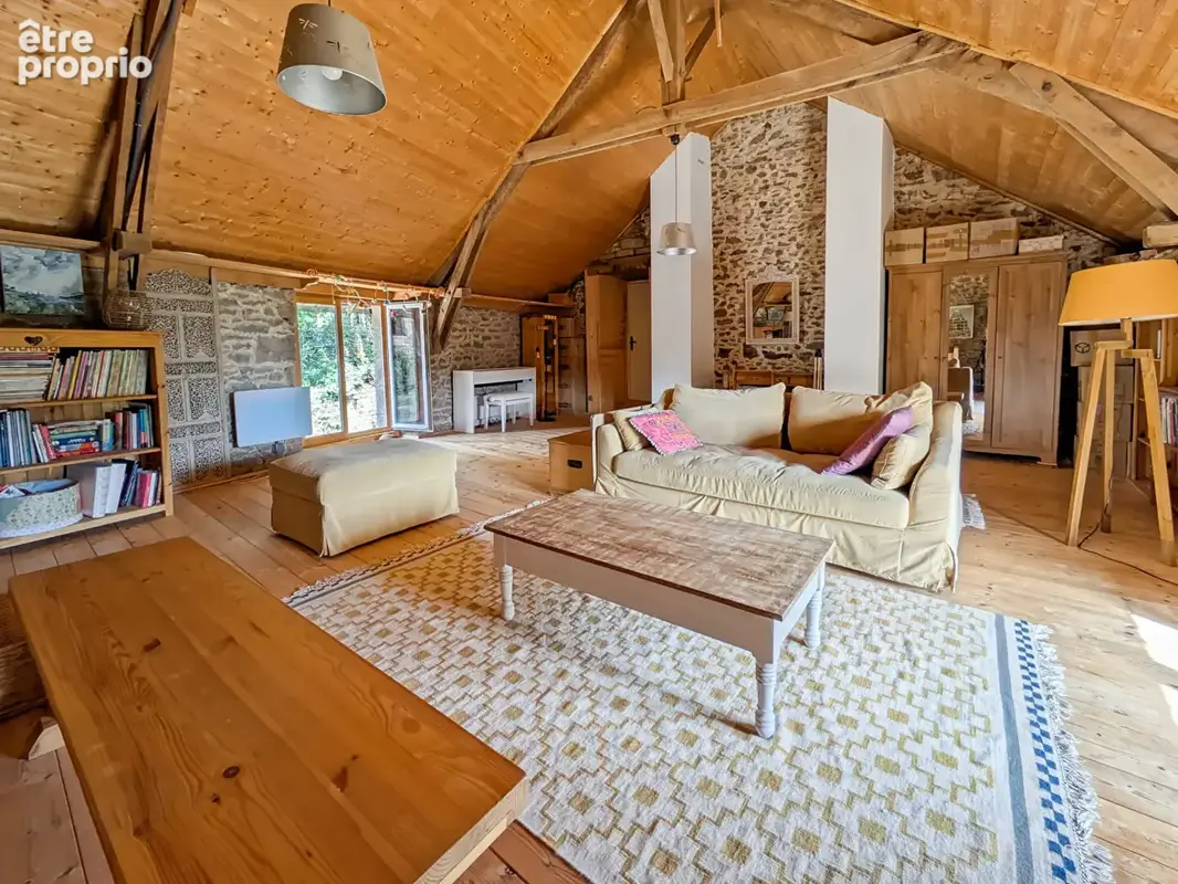 Maison en pierre  avec dépendances - 317 m² - 4 chambres - 8 pièces - Noyal sous Bazouges (35560) - photo 13