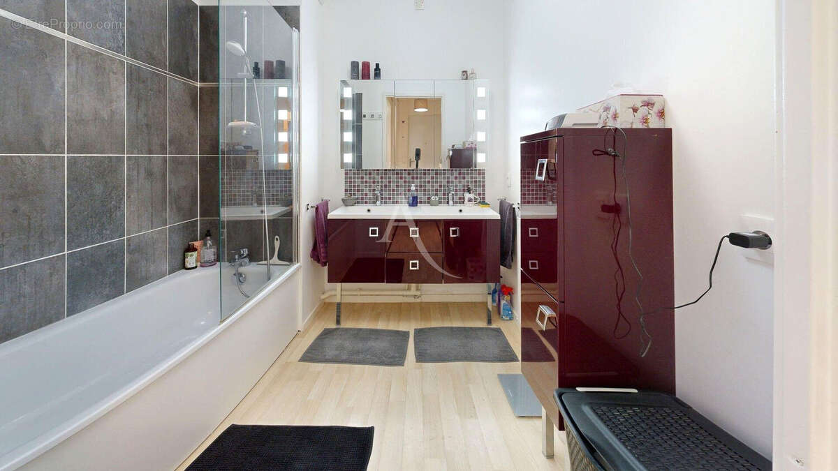 Appartement à MENUCOURT