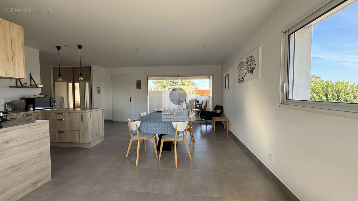 Appartement à GUILHERAND-GRANGES