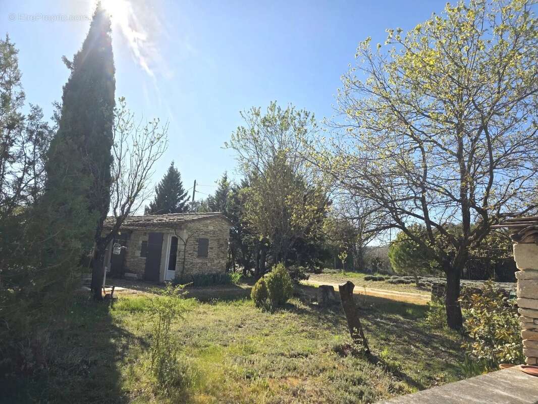 Maison à GORDES