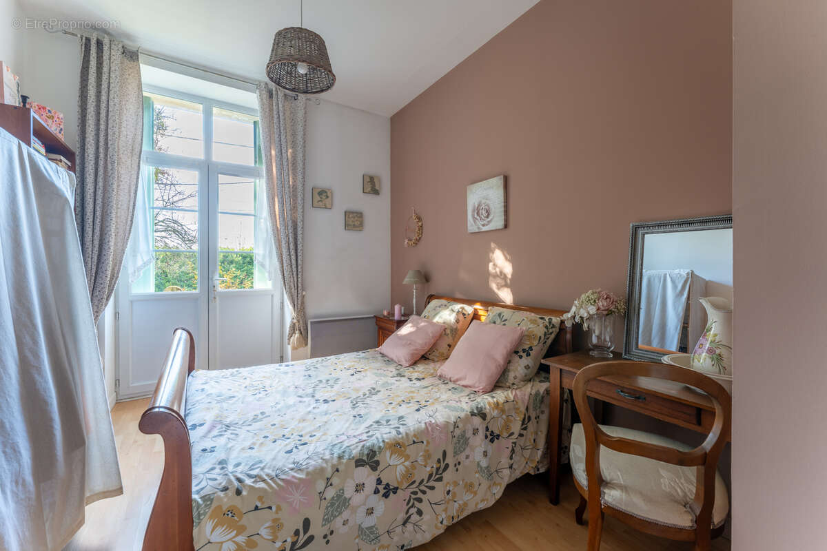 Maison à LESTIAC-SUR-GARONNE