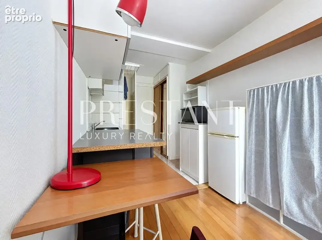 GARCHES - Chambre de service 12 m² - dernier étage - belle copropriété proche commodités - photo 6