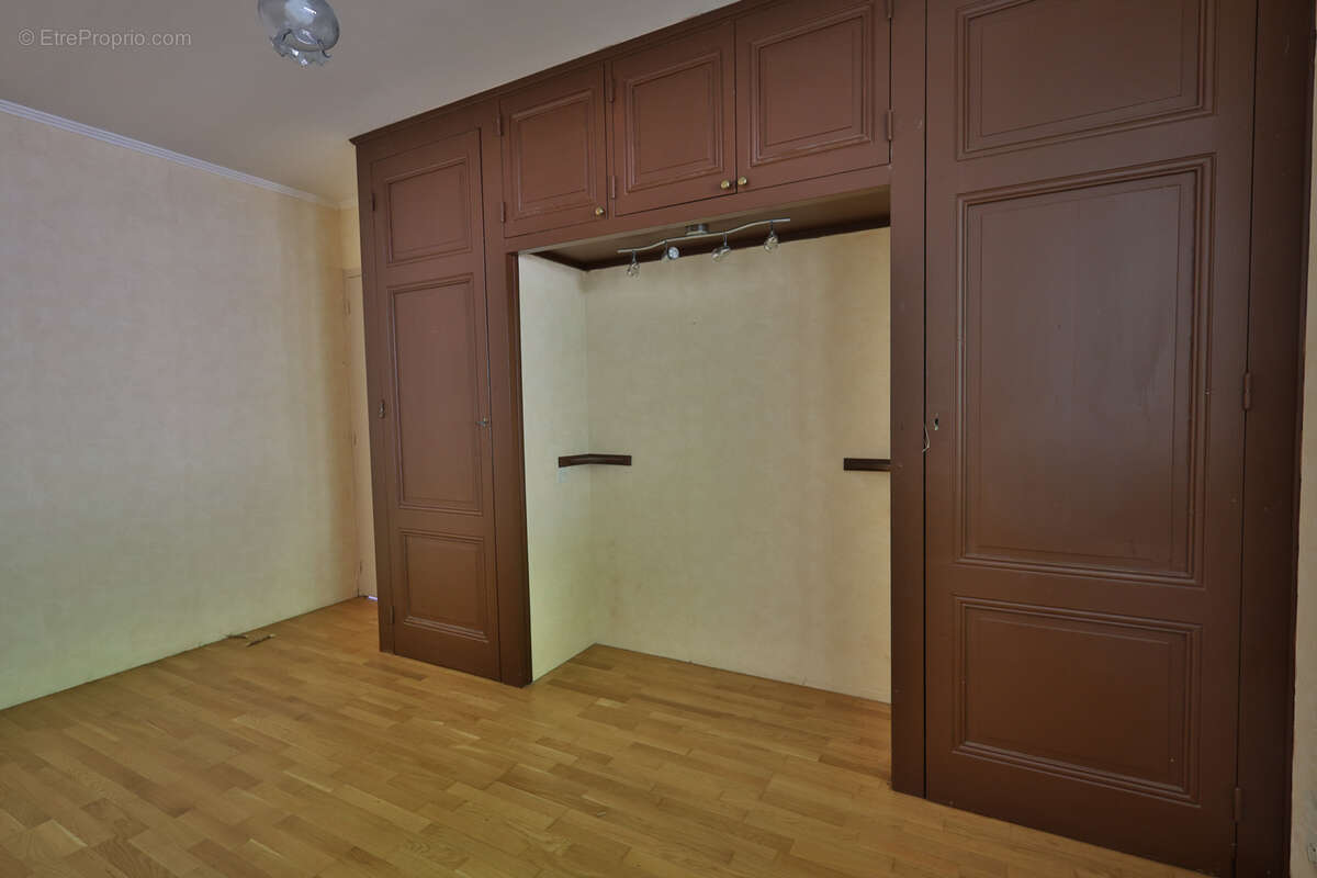 Maison de Type 4 - 149 m2 habitables - Terrain 12950m2 - photo 15