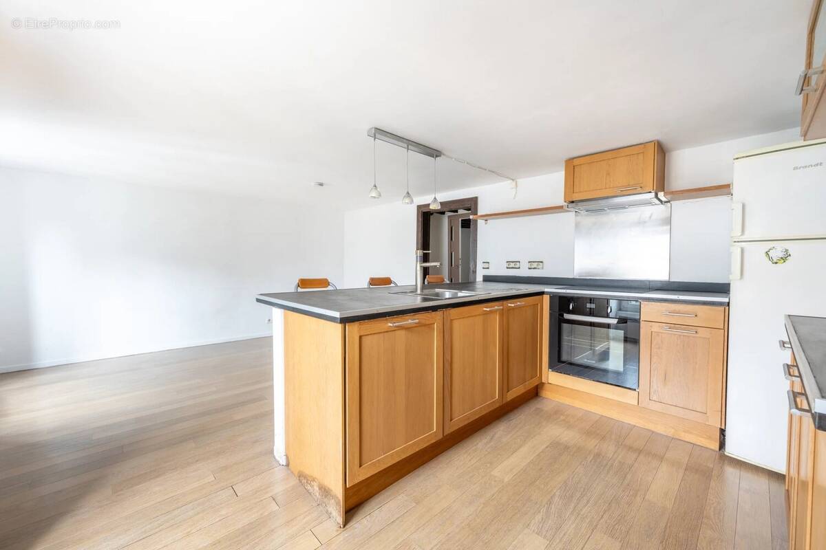 Appartement à PARIS-2E