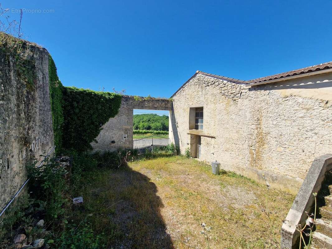 Maison à SAUVETERRE-DE-GUYENNE