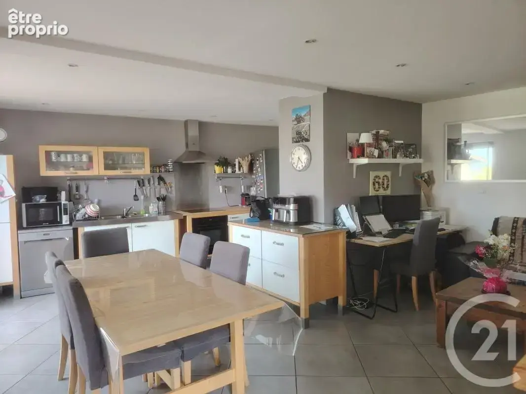 Maison 65 m² à Ternay  - photo 10