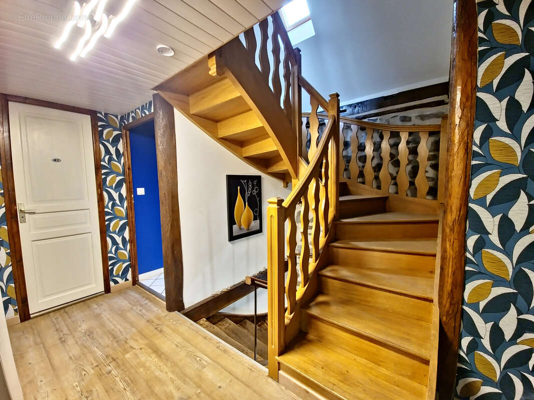 Maison à PAILHEROLS