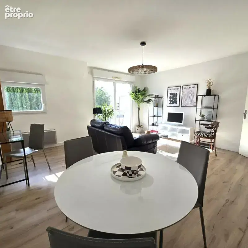 NANTES / PERRAY: Charmant 2 pièces rénové  au calme en fond d'impasse - photo 2