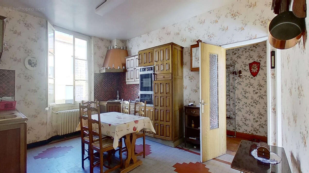 Maison à FAINS-VEEL