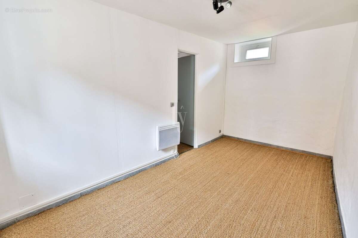 Maison à SAINT-GERMAIN-LES-BELLES