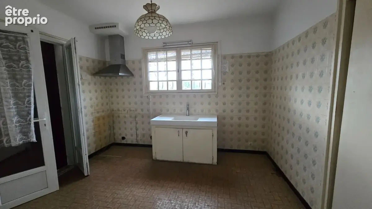 Maison à rénover Saint Raphael , quartier résidentiel. - photo 7