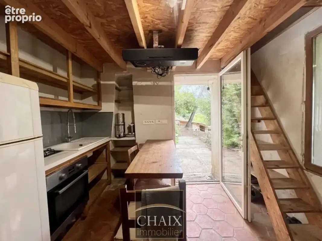 133360 ROQUEVAIRE - Terrain de 7367m2 avec vue + Cabanon aménagé en habitation de 20m2 - photo 5