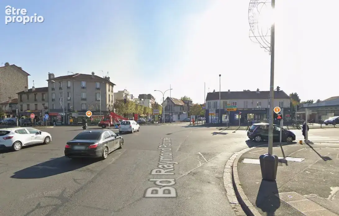 Parking à LEZENNES