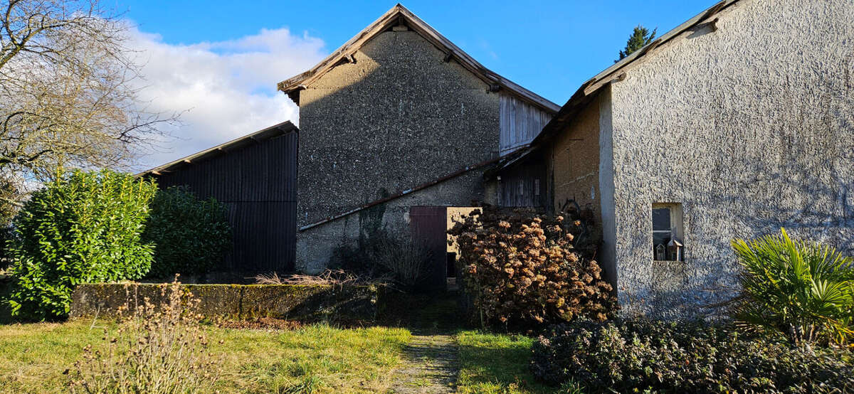 MAISON DAUPHINOISE DE CARACTERE  Les Avenieres Veyrins Thuellin 4 pièce(s) 99.35 m2 - photo 15