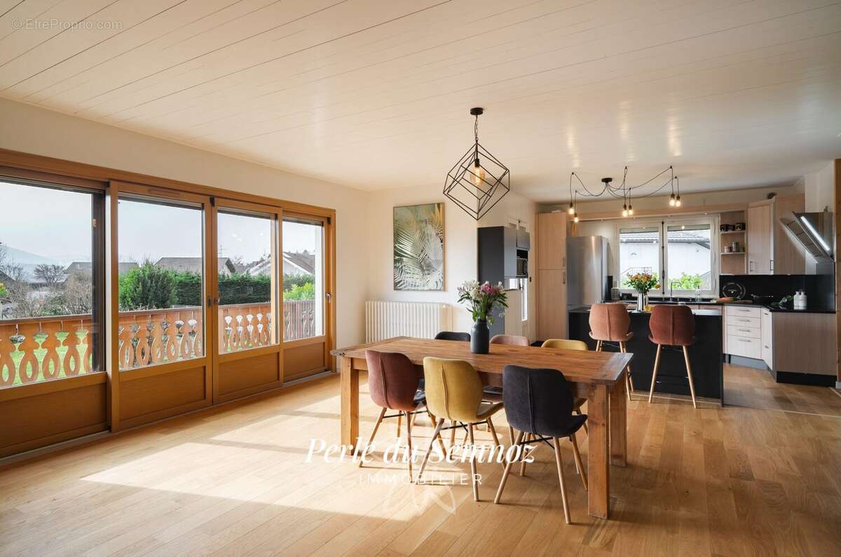 Maison à POISY