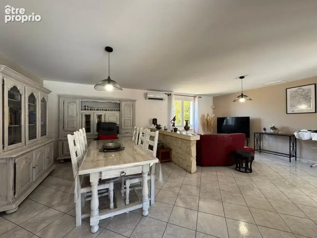 Maison avec piscine et grand terrain - Gigean - photo 7