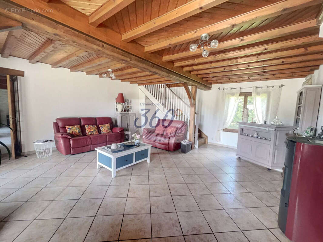 Maison 186 m² à Louhans  - photo 5