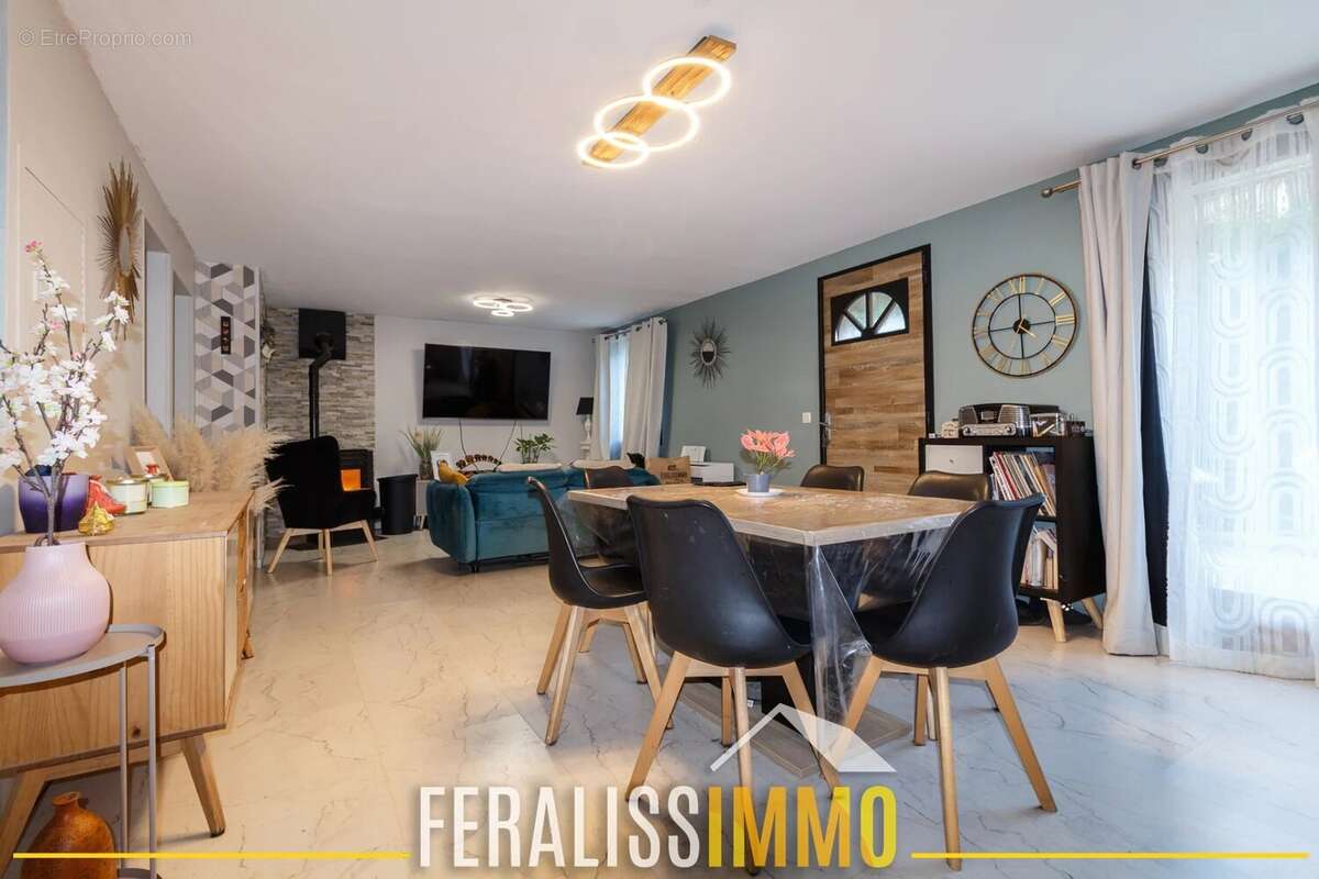 Maison à VAUX-SUR-SEINE