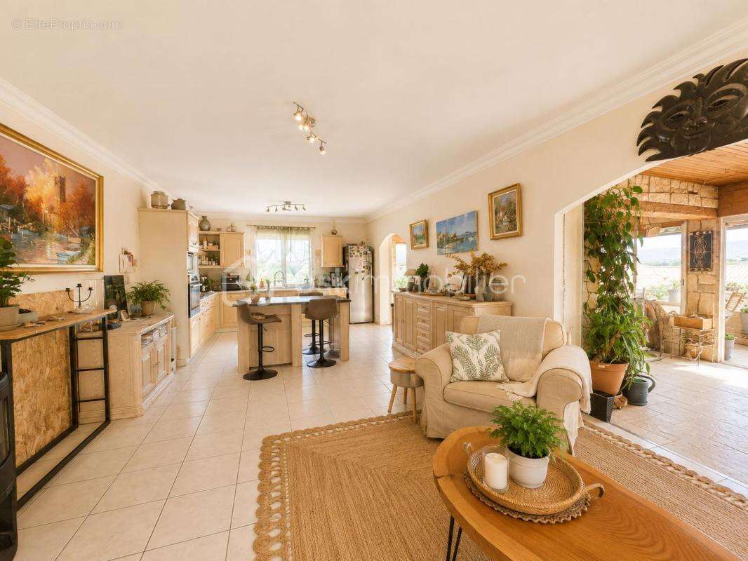 RARE !!!Aux portes de Montpellier et du bassin de Thau, propriété avec maison de 233m2 au coeur de 5000m2 constructible - photo 20