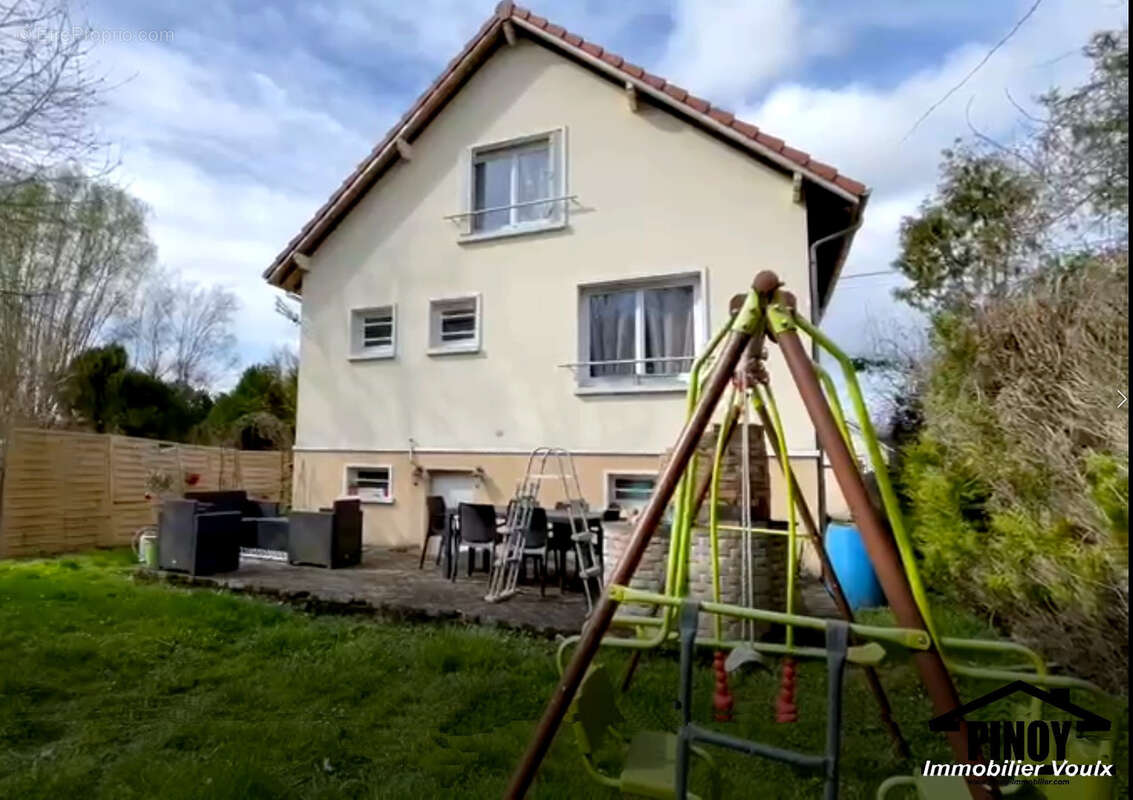 Maison à VOULX