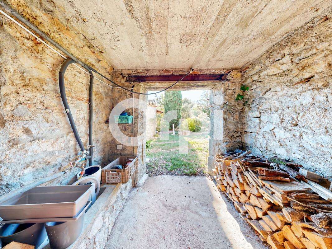 Maison à RUOMS