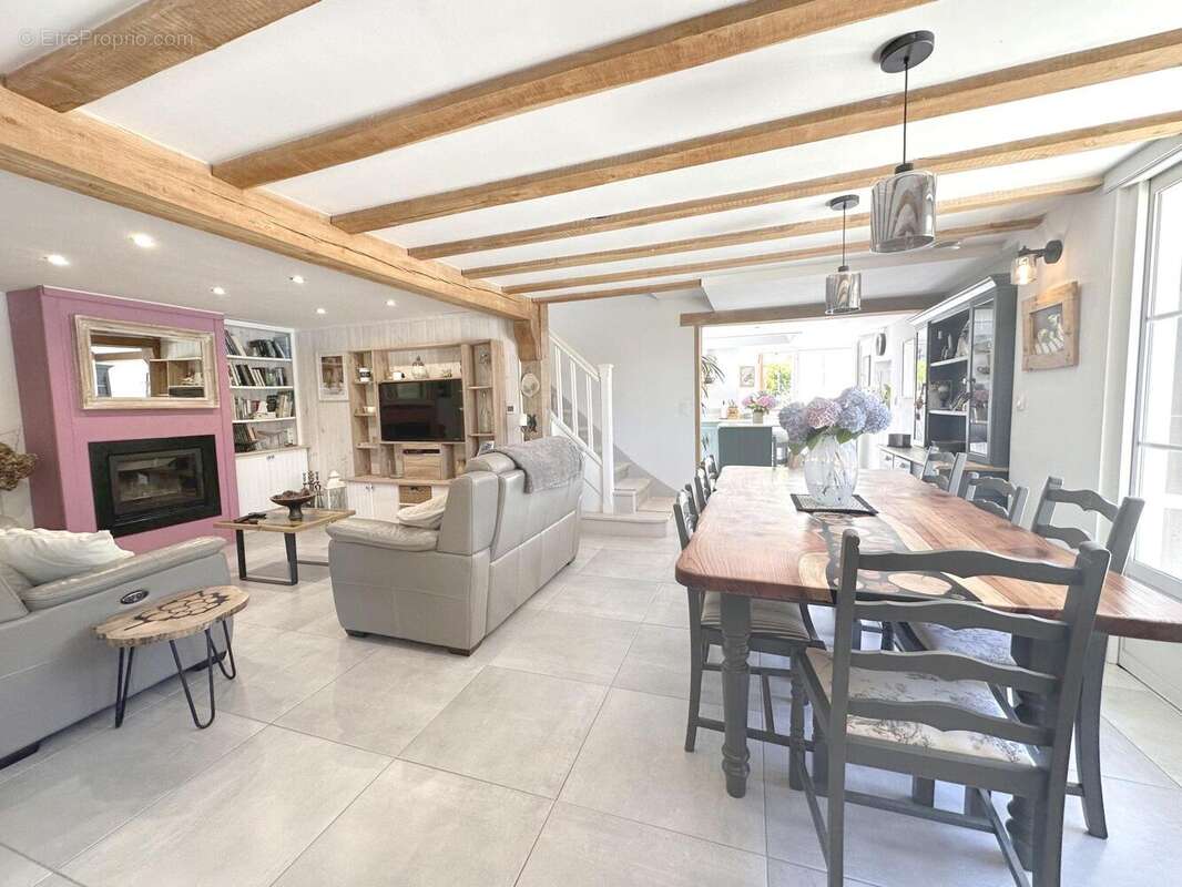 Maison 225 m² à Roumagne  - photo 2