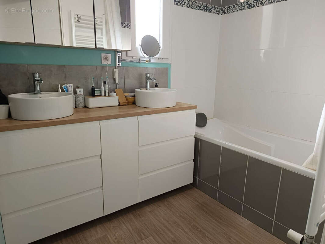 Appartement à CHAVAGNE