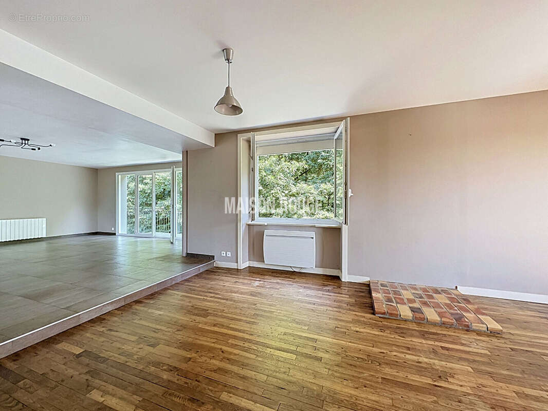 Maison en pierre rénovée 250 m² - 6 chambres -1.3 ha de terrain. Proche Dinan - photo 5