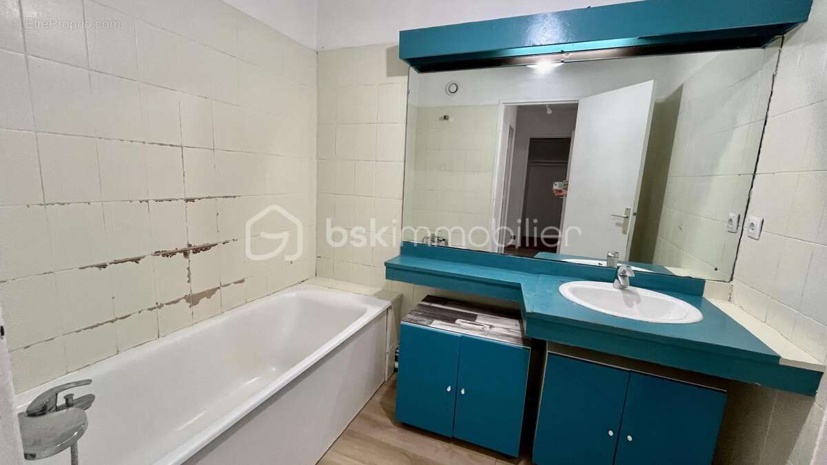 Appartement T3 sur les hauteurs de Cassis Résidence avec piscine - - photo 10