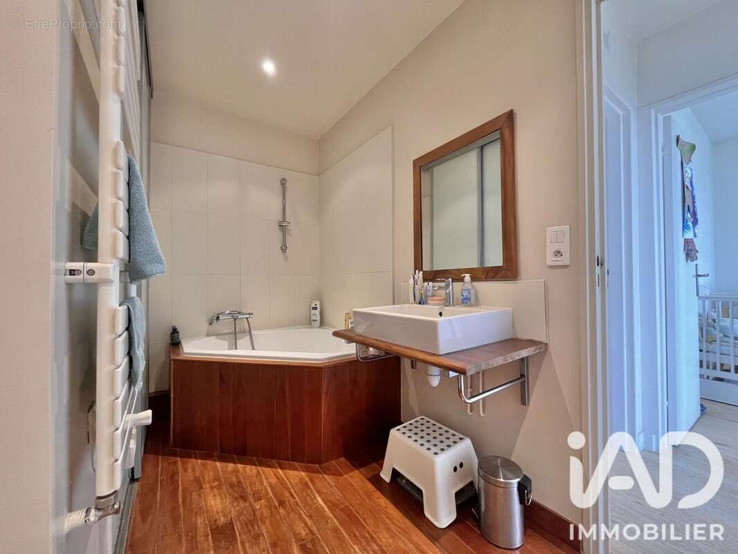 Photo 9 - Appartement à MONTROUGE