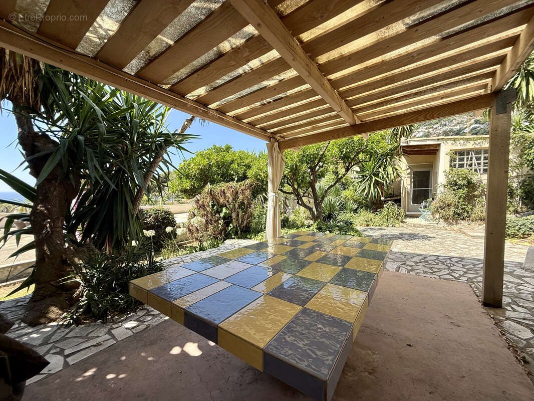 Appartement à ROQUEBRUNE-CAP-MARTIN