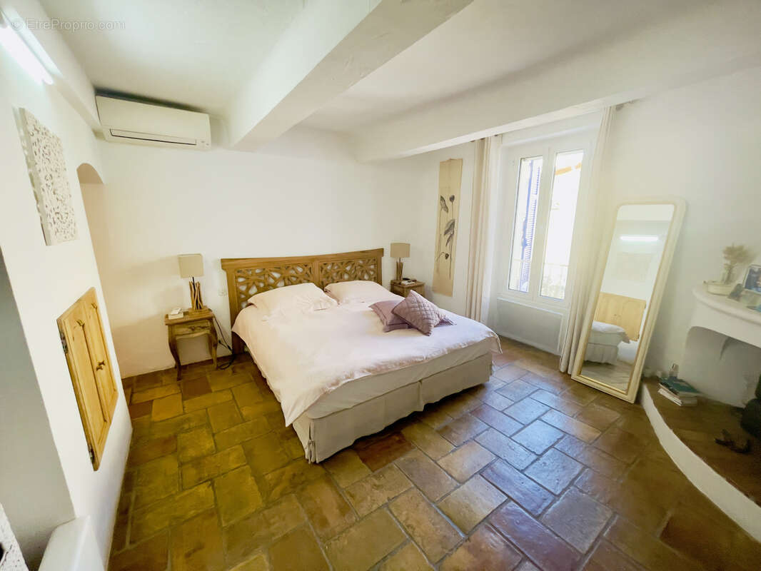 Maison à PLAN-DE-LA-TOUR