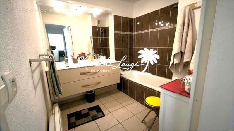 Appartement à CHATEAUNEUF-LES-MARTIGUES